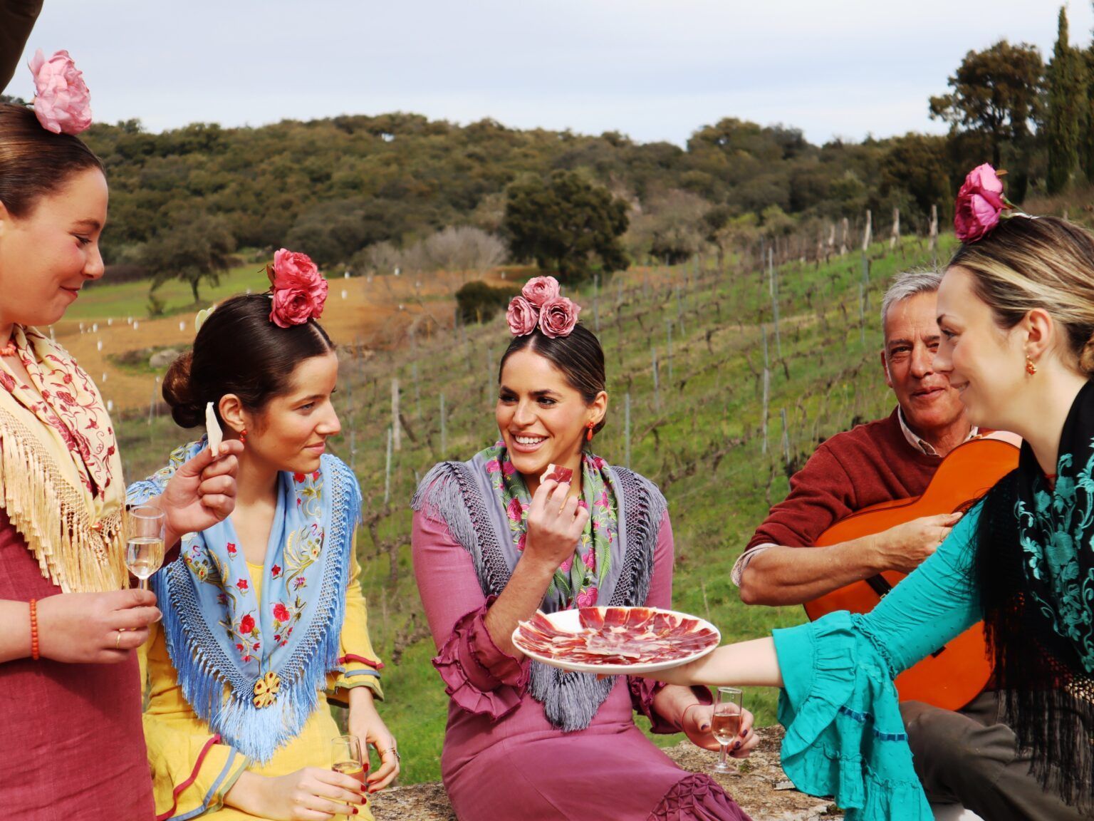 CorSevilla y la firma Marta Ovelar se unen para llevar el producto artesano y de cercanía a la Feria de Sevilla 2025 - Gastronomía y Moda