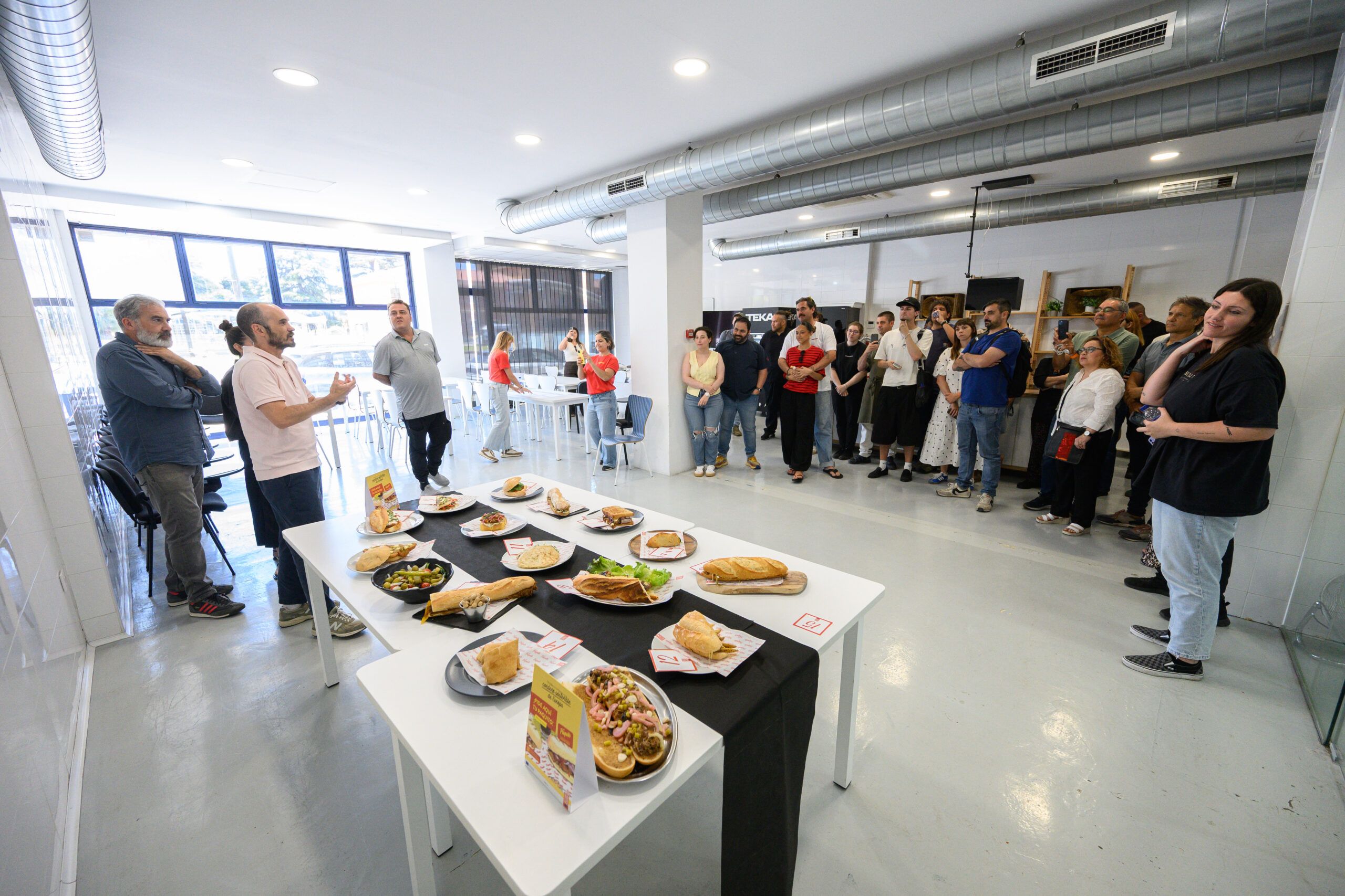 El mejor Paquito de Valencia ya tiene nombre y lleva sello de Maestro Bar - Gastronomía y Moda