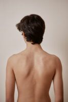 Adiós al bacné: el método infalible de Cristina Galmiche para una espalda libre de imperfecciones - Gastronomía y Moda