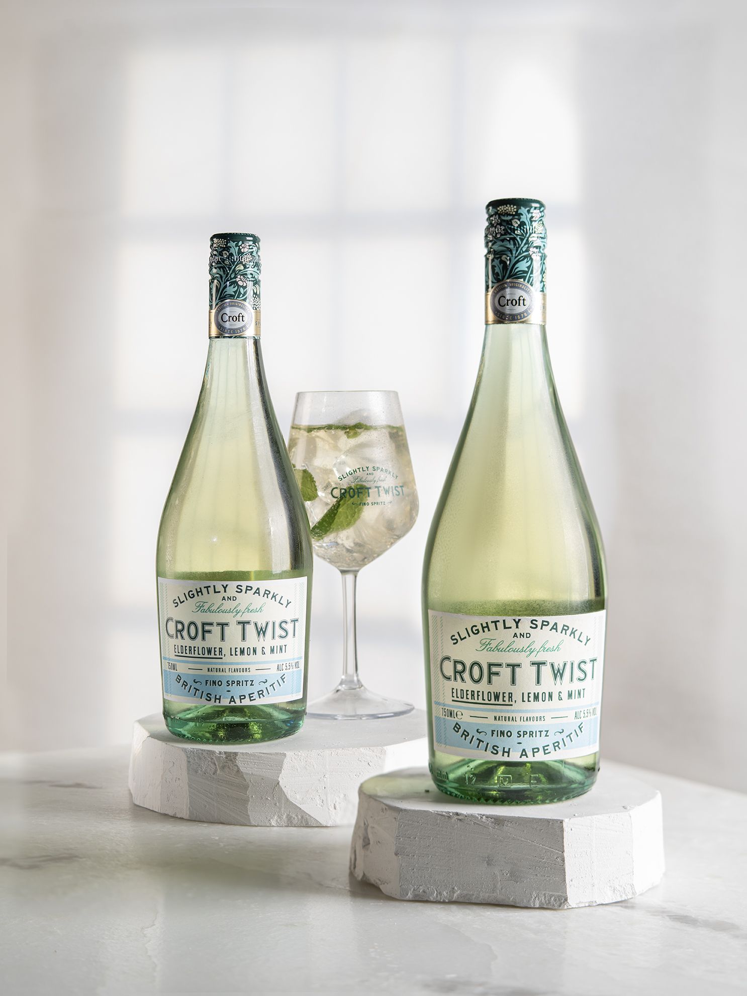 Croft Twist conquista Madrid con el spritz andaluz que está revolucionando el aperitivo - Gastronomía y Moda