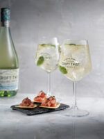 Croft Twist conquista Madrid con el spritz andaluz que está revolucionando el aperitivo - Gastronomía y Moda