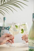Croft Twist conquista Madrid con el spritz andaluz que está revolucionando el aperitivo - Gastronomía y Moda