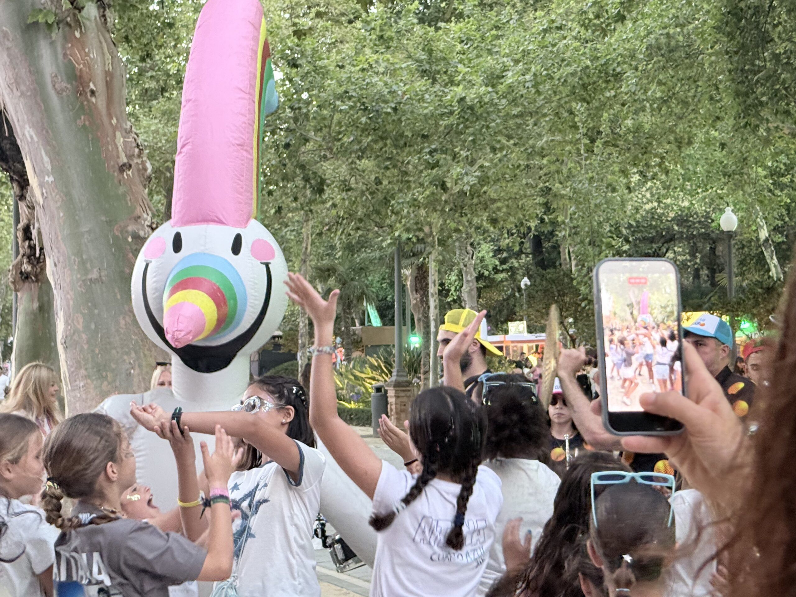 Aitana inaugura Icónica Santalucía Sevilla Fest confirmando que el pop español tiene una superestrella - Gastronomía y Moda