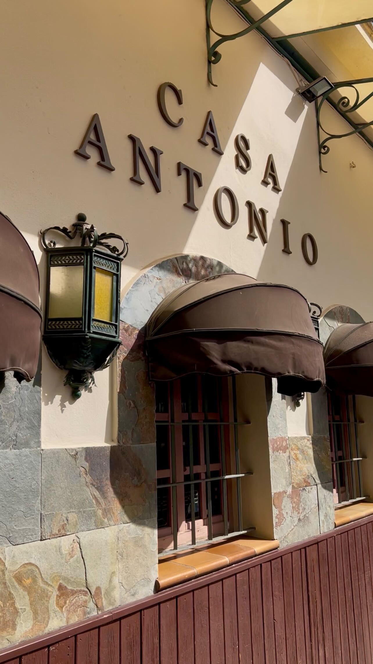 Restaurante Casa Antonio: donde se disfruta el tostón segoviano como mandan los cánones - Gastronomía y Moda