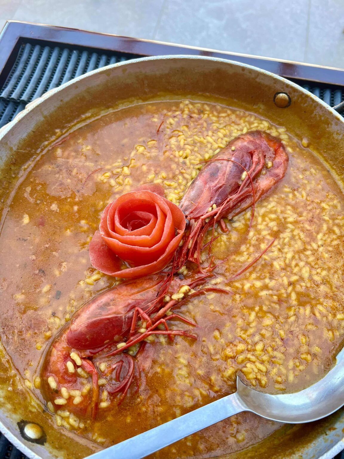 El restaurante de Bolonia que conquista Cádiz con croquetas de choco y un arroz meloso de carabineros frente al paraíso El restaurante de Bolonia que conquista Cádiz con croquetas de choco y un arroz meloso de carabineros frente al paraíso - Gastronomía y Moda