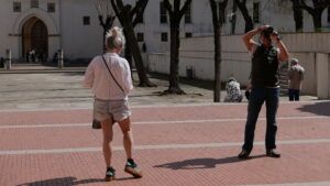 Andalucía recibe un legado histórico: más de 200 obras de José Guirao llegan al Centro Andaluz de Arte Contemporáneo - Gastronomnía y Moda