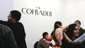 Sevilla se reinterpreta en The Cofrader: la tradición vista por una nueva generación de artistas en LAB - Gastronomía y Moda
