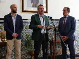 Javier Fernández reivindica el futuro de la Sierra Morena sevillana en un encuentro con vecinos y colectivos de la comarca - Gastronomía y Moda