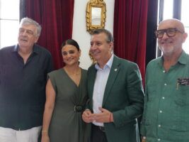 Javier Fernández reivindica el futuro de la Sierra Morena sevillana en un encuentro con vecinos y colectivos de la comarca - Gastronomía y Moda