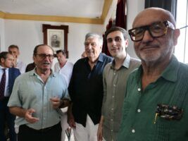 Javier Fernández reivindica el futuro de la Sierra Morena sevillana en un encuentro con vecinos y colectivos de la comarca - Gastronomía y Moda