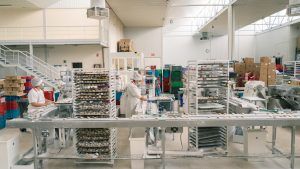 La campaña de producción de mantecados y polvorones de Estepa empieza a recuperar niveles prepandémicos - Gastronomía y Moda