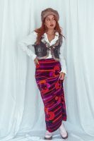 Rosalía se suma a la moda vintage con un russian fur hat de Nonna´s - Gastronomía y Moda