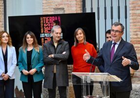 Las copas de Wimbledon y Roland Garros de Alcaraz lucirán en la Navidad de Murcia - Gastronomía y Moda