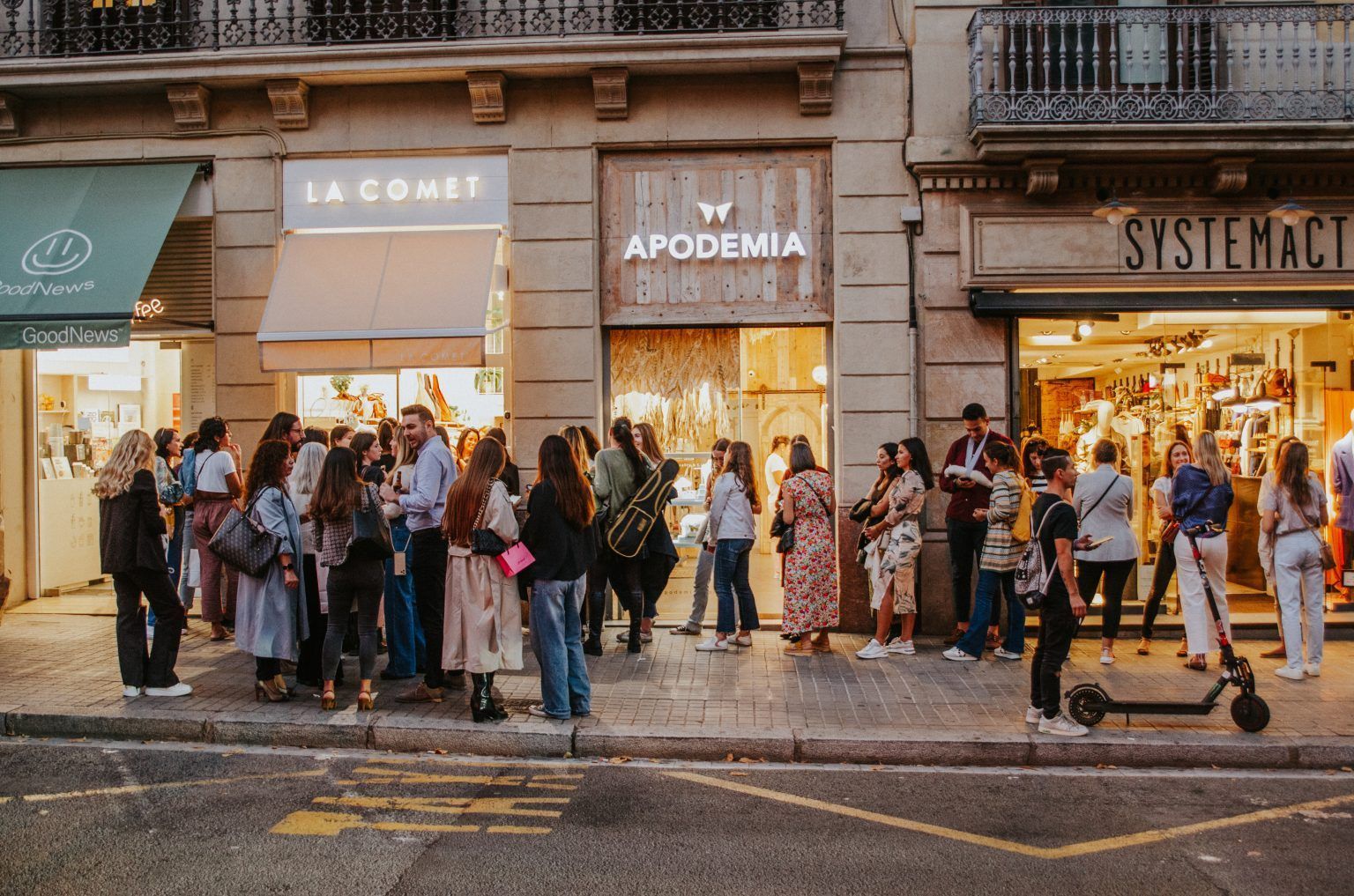 La Comet inaugura la tienda #11 en Rambla Catalunya 110 de Barcelona ¡con colas! - Gastronomía y Moda
