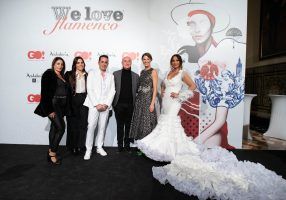 We Love Flamenco X edición, espectacular reencuentro de la moda flamenca con su público. Santana ha presentado su colección ‘Mi Ángel’. Foto: Aníbal González© - Gastronomía y Moda
