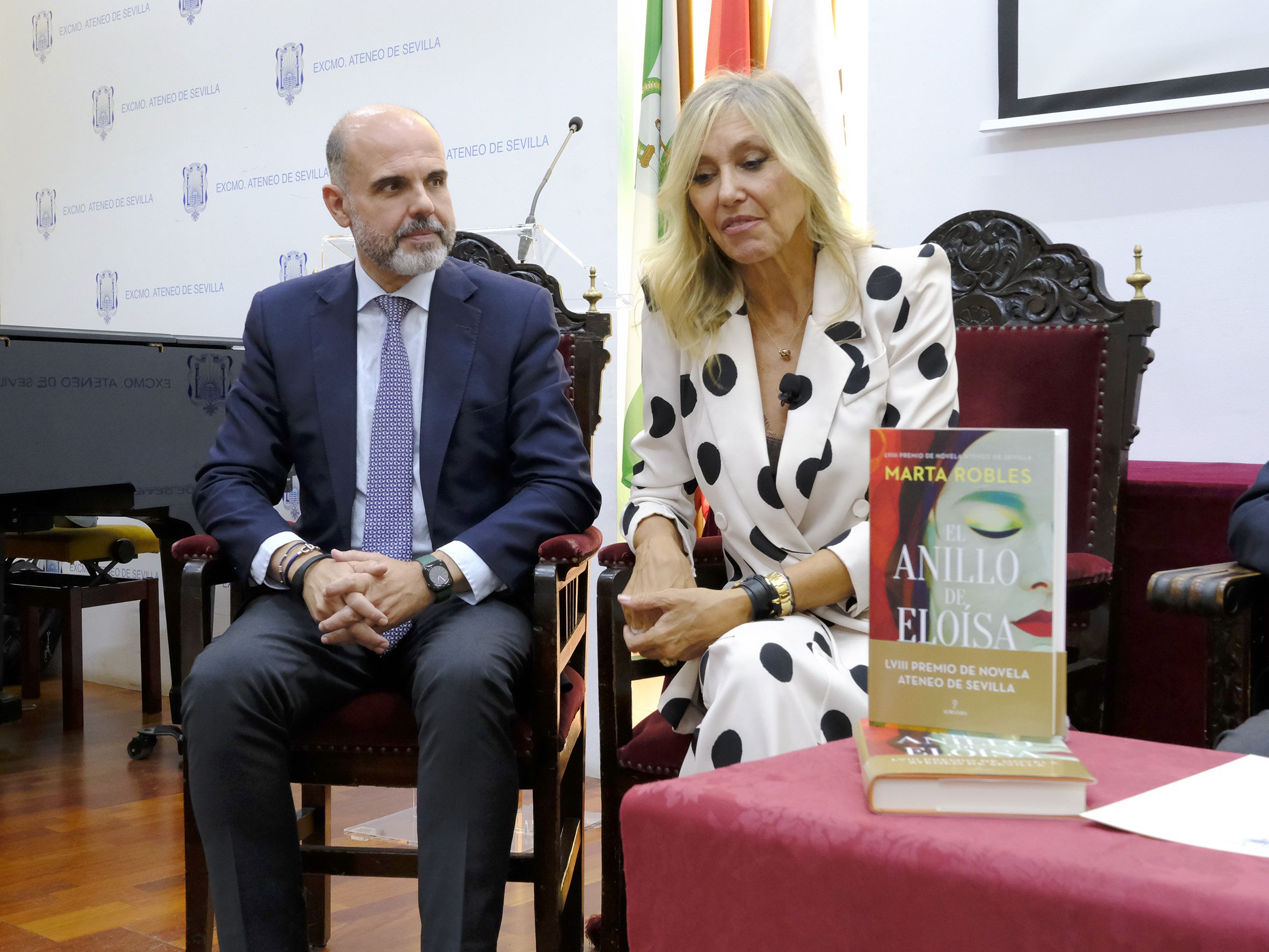 Marta Robles presenta en el Ateneo de Sevilla «El anillo de Eloísa», su novela ganadora del Premio Ateneo 2026 - Gastronomía y Moda