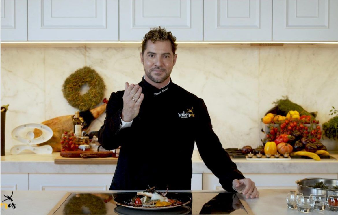 David Bisbal se vuelca una vez más con Almería - Gastronomía y Moda
