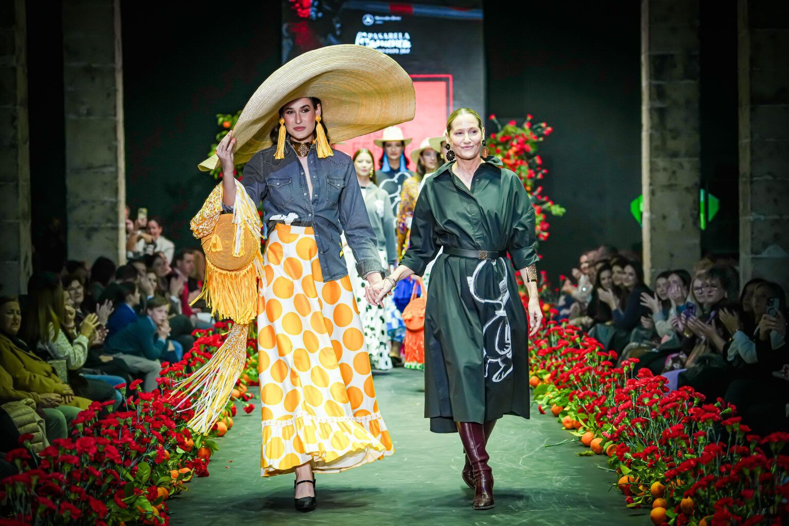 Innova Flamenca consolida la moda contemporánea en la Pasarela Flamenca Tío Pepe Jerez de la Frontera - Gastronomía y Moda