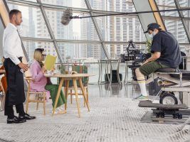 Zac Efron y Jessica Alba, protagonistas de la nueva serie de Turismo de Dubái - Gastronomía y Moda