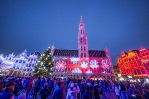 La magia de la Navidad regresa a Bruselas con el icónico mercado Plaisirs d'Hiver - Gastronomía y Moda