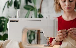 Muy recomendado. ESSDM amplía su oferta formativa y lanza el Ciclo de Grado Medio ‘Técnico en Confección y Moda’ - Gastronomía y Moda