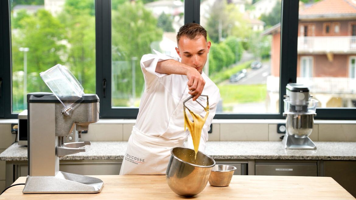 École Ducasse lanza su primer programa profesional online de pastelería francesa - Gastronomía y Moda