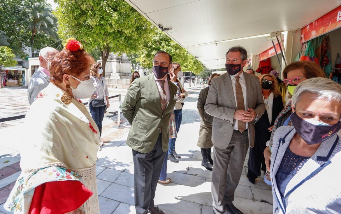 El Ayuntamiento de Sevilla destaca el buen funcionamiento del mercadillo de moda flamenca - Gastronomía y Moda