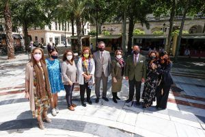 El Ayuntamiento de Sevilla destaca el buen funcionamiento del mercadillo de moda flamenca - Gastronomía y Moda