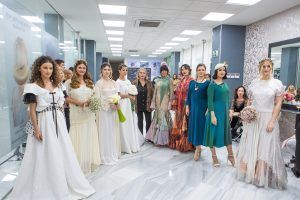 Encarna Moreno presenta la 3ª edición de Novias con Encanto - Gastronomía y Moda