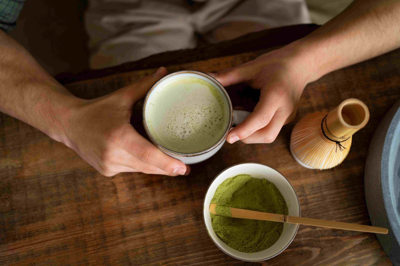 Cómo preparar Matcha correctamente: los 3 errores más comunes y la técnica profesional para una espuma perfecta - Gastronomía y Moda