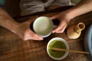 Cómo preparar Matcha correctamente: los 3 errores más comunes y la técnica profesional para una espuma perfecta - Gastronomía y Moda