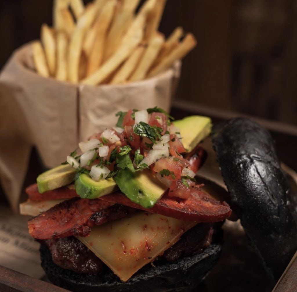 Este San Valentín enamora a tu pareja con la mejor hamburguesa de Brooklyn - Gastronomía y Moda