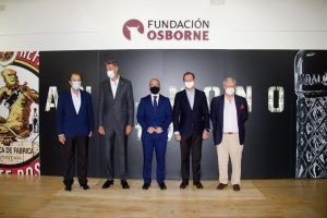 Fundación Osborne presenta del 24 de septiembre al 11 de enero, un recorrido por los 150 años de historia de la marca - Gastronomía y Moda
