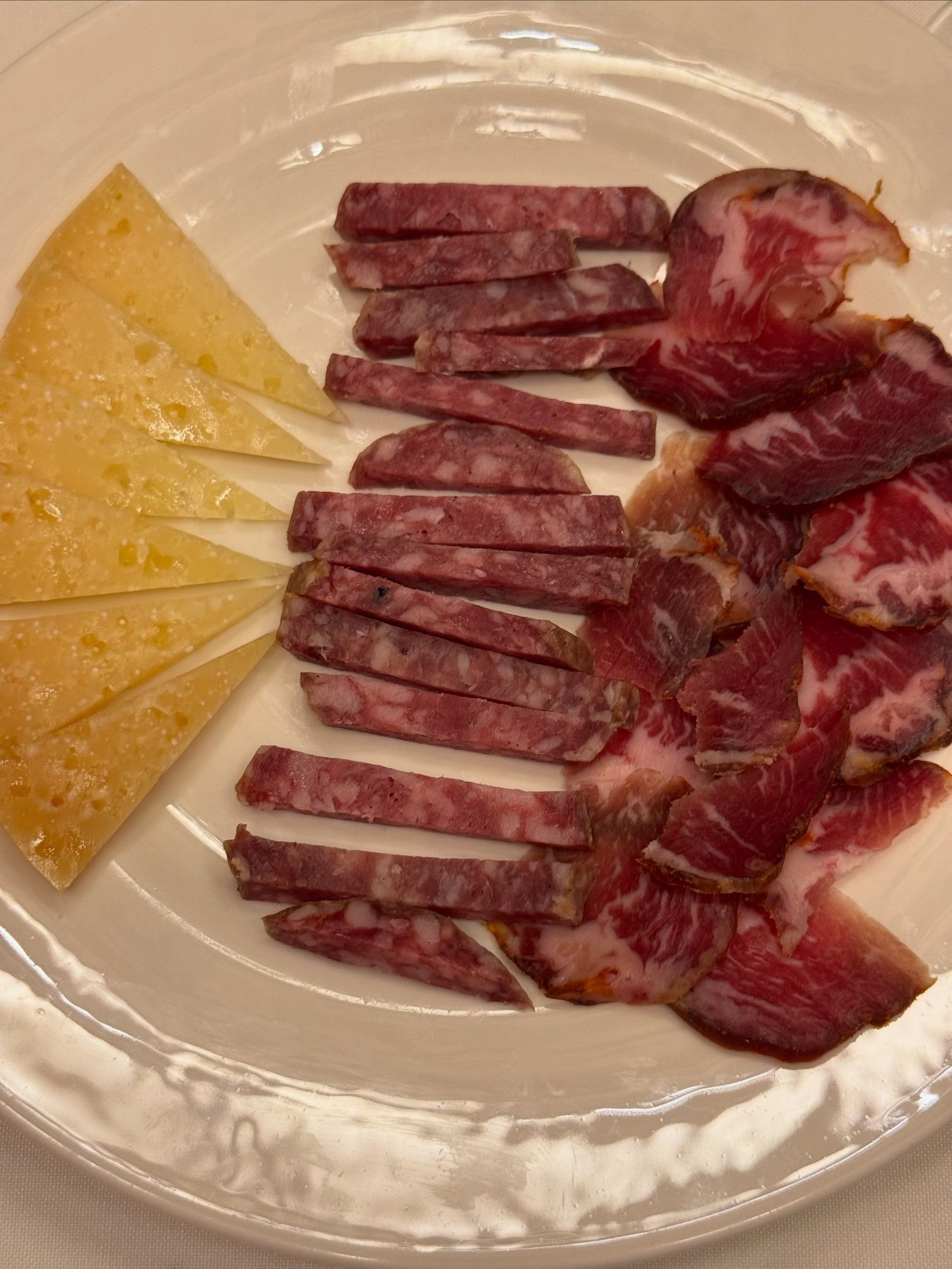 Restaurante Robles Álvarez Quintero, esencia de la cocina sevillana en pleno corazón histórico - Gastronomía y Moda