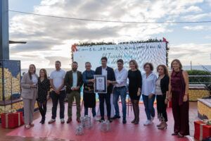 Santiago del Teide entra en la historia con el turrón más largo del mundo elaborado con producto local - Gastronomía y Moda