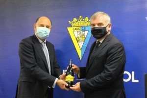 La Ruta Gastronómica “Maestrante Cadista” vuelve a recorrer la capital gaditana - Gastronomía y Moda