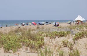 Luz verde definitiva a la ordenanza de uso y disfrute de la Playa del Espigón de Huelva y a su Plan de Seguridad y Salvamento- Gastronomía y Moda