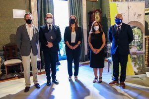 El Ayuntamiento de Sevilla y el de A Coruña acuerdan intensificar su promoción turística recíproca y trabajar para la mejora de la conectividad aérea entre ambas ciudades - Gastronomía y Moda