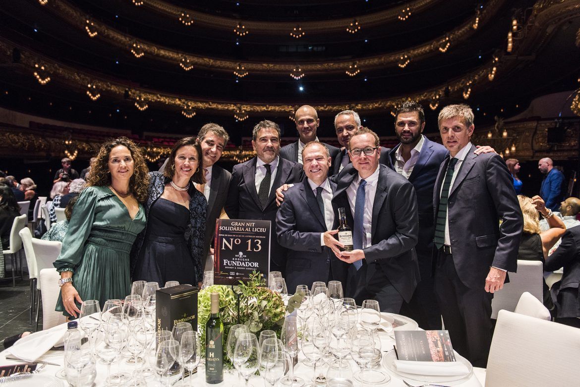 Brandy Fundador cierra el brindis de la “Gran Nit Solidária al Liceu” celebrada en Barcelona para recaudar fondos para World Central Kitchen y Fundación Gavina Brandy Fundador cierra el brindis de la “Gran Nit Solidária al Liceu” celebrada en Barcelona para recaudar fondos para World Central Kitchen y Fundación Gavina - Gastronomía y Moda