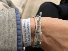 Éxito de la campaña con las pulseras del Gran Visir de la Cabalgata de Sevilla 2024 - Gastronomía y Moda