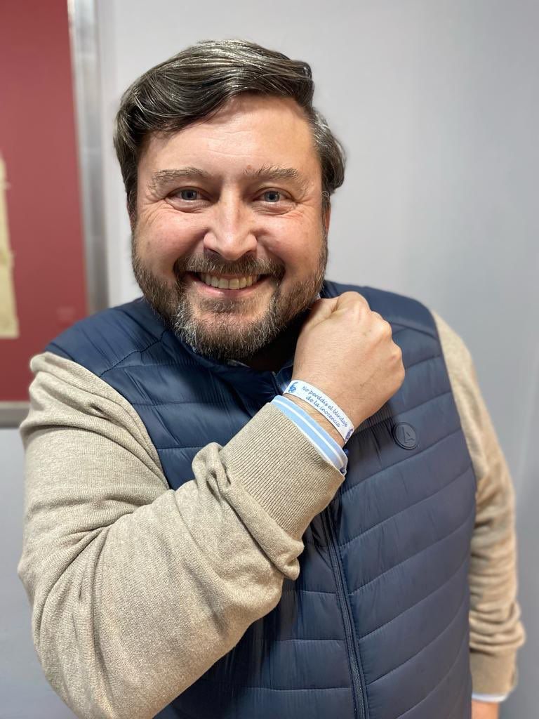 Éxito de la campaña con las pulseras del Gran Visir de la Cabalgata de Sevilla 2024 - Gastronomía y Moda