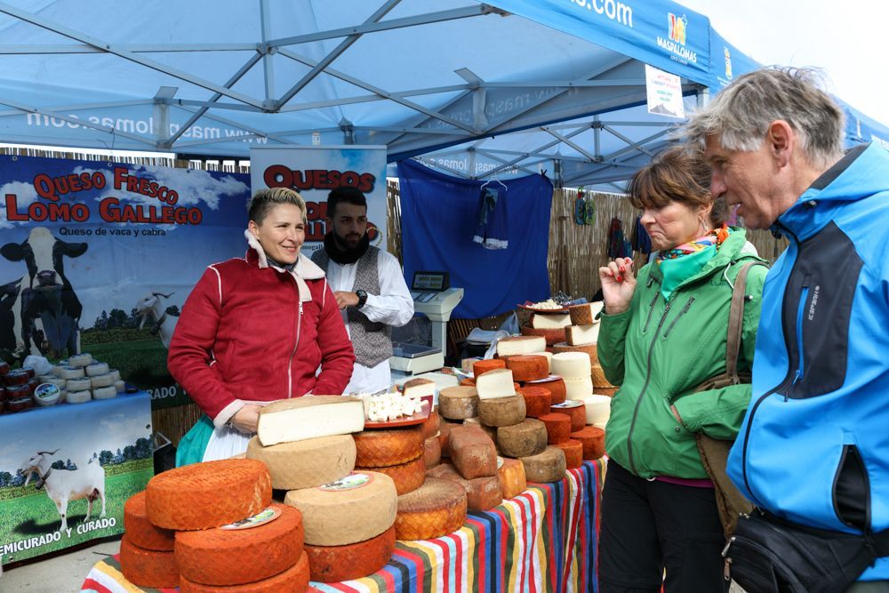 Fiestas del Almendro en Flor de Tejeda, la celebración pagana que enamora a Gran Canaria en pleno invierno - Gastronomía y Moda