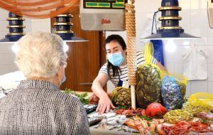 Diputación de Granada lanza una campaña de apoyo al sector pesquero para promover el consumo de productos del mar de la Costa Tropical - Gastronomía y Moda