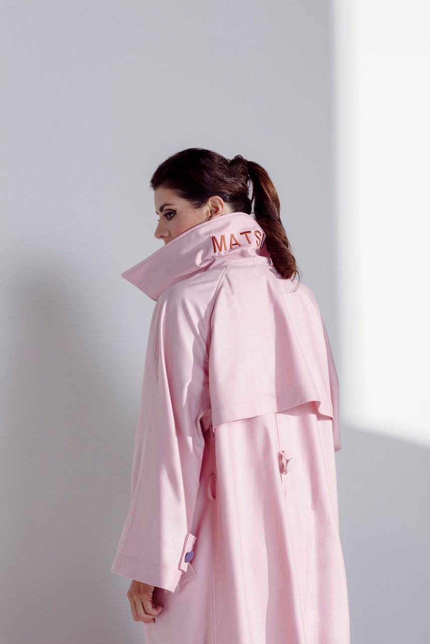Matsu Studio lanza la gabardina perfecta para los días de entretiempo - Gastronomía y Moda