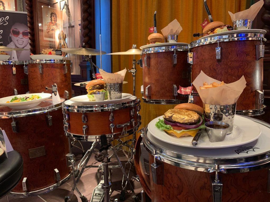’24 quilates de oro’ para la nueva hamburguesa de Hard Rock Café Sevilla