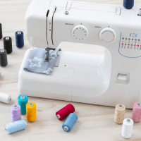 ALDI lanza su aclamada máquina de coser Singer por 99,99 euros - Gastronomía y Moda