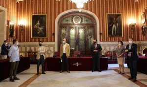 El Ayuntamiento de Sevilla, hosteleros y vecinos acuerdan medidas que compatibilizan la reactivación de la economía y el empleo de los bares y restaurantes con el derecho al descanso de los residentes - Gastronomía y Moda