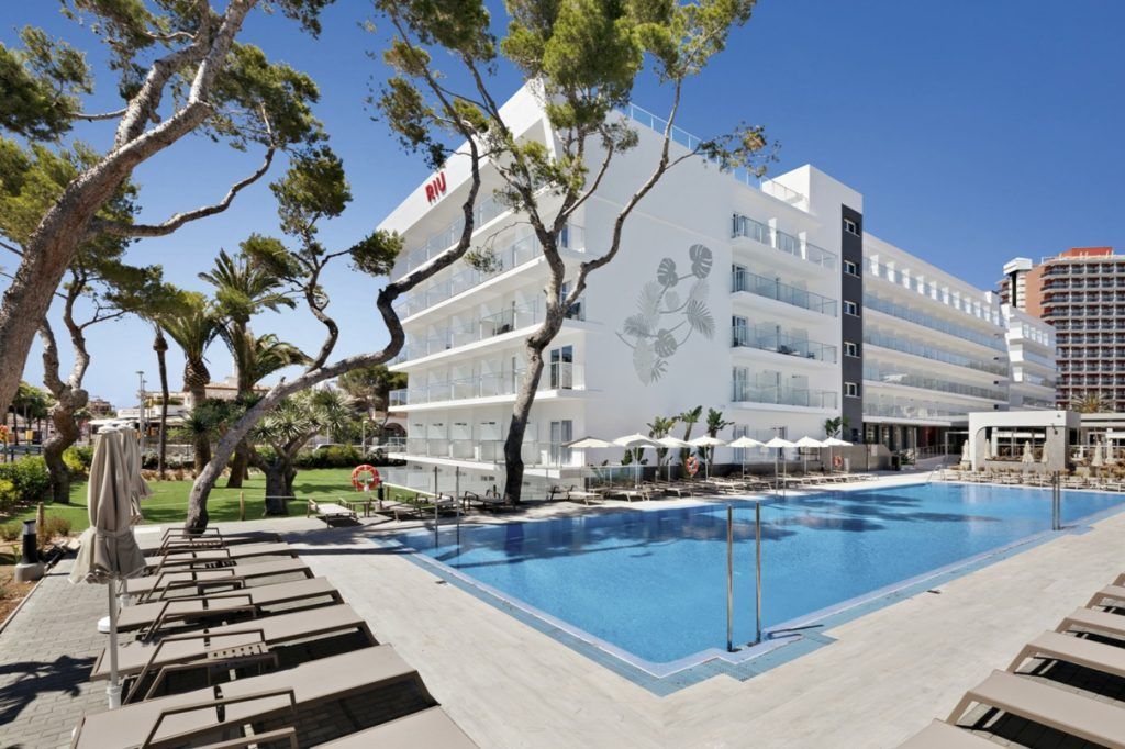 Meliá, Iberostar, RIU y Barceló lanzan una iniciativa histórica para impulsar el renacer de los destinos pioneros españoles con la ayuda de los fondos europeos - Gastronomía y Moda