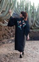 Los kimonos artesanales que transformarán cualquier look de fiesta esta Navidad - Gastronomía y Moda