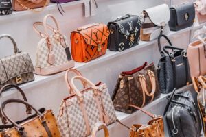 Descubre LOUÉ: Donde mediante los bolsos de segunda mano se encuentran el lujo, la confianza y la sostenibilidad - Gastronomía y Moda